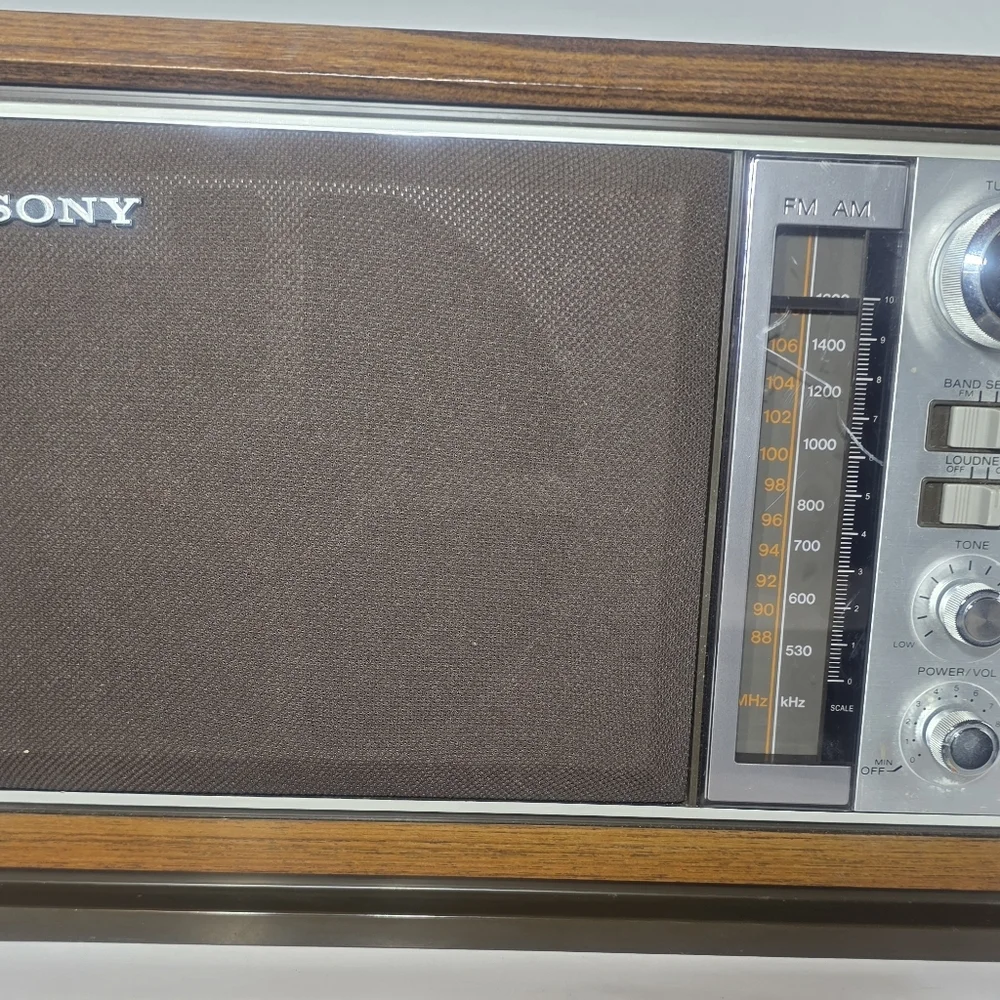 Vintage Sony AM/FM Radio Wood Cabinet Retro Tabletop Speaker Works Great